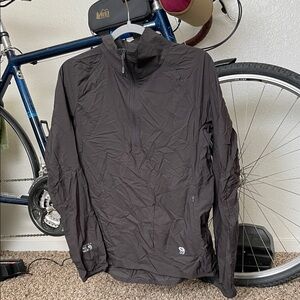 Mountain Hardwear Soft Shell Windbreaker